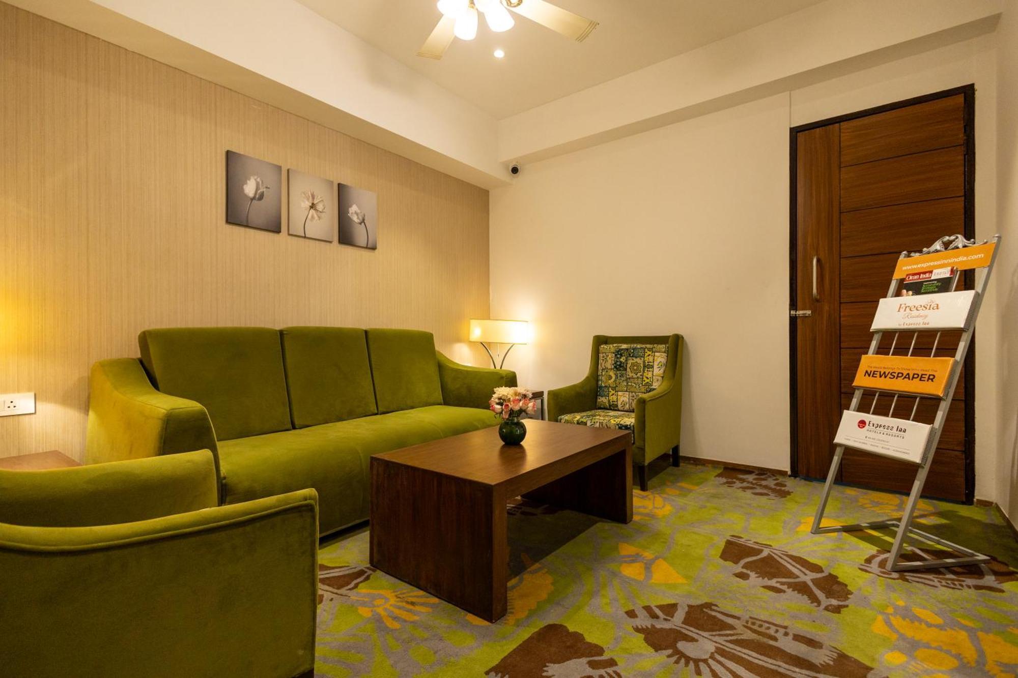 Freesia Residency By Express Inn - Navi Mumbai Exteriör bild