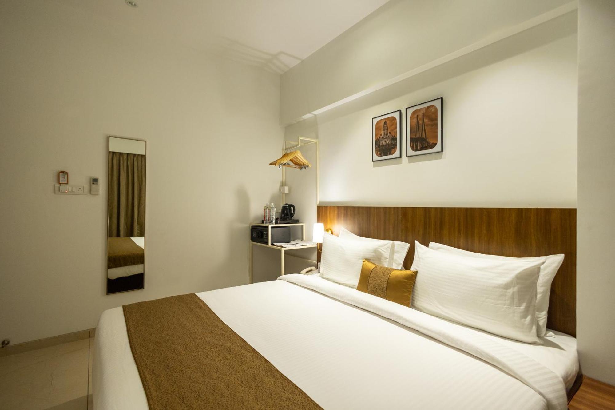 Freesia Residency By Express Inn - Navi Mumbai Exteriör bild